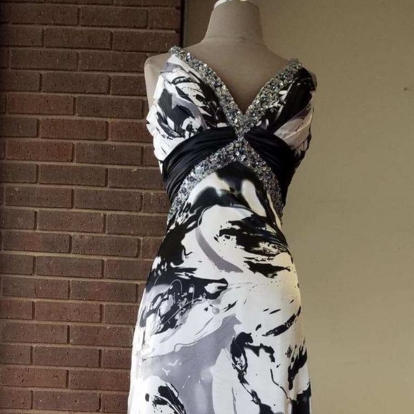 Morí Lee Black and white Dress (size 10) - Picture 6 of 7